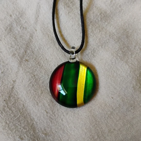 Multicolour Glass Pendant Necklace - Picture 2 of 2